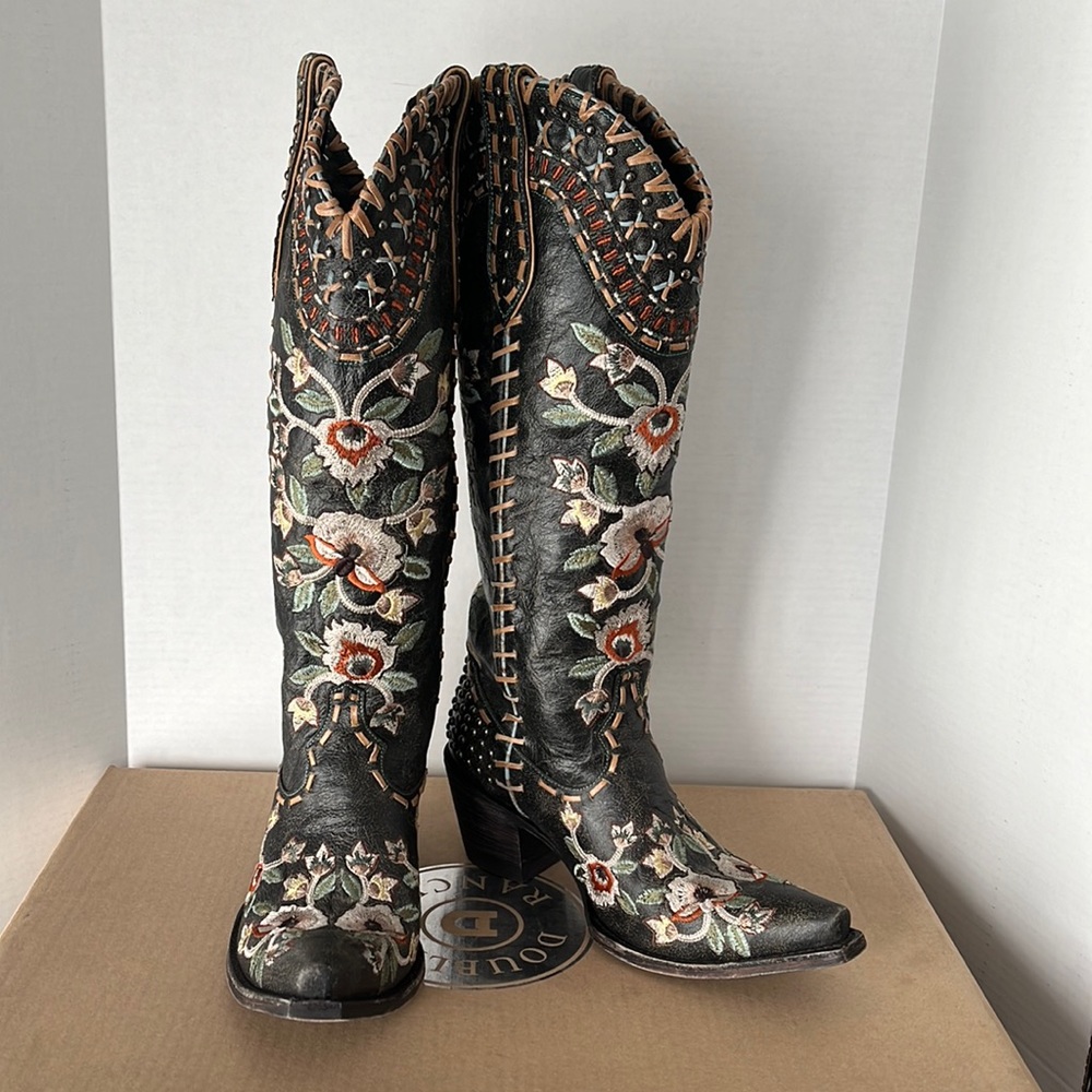 Old Gringo Almost Famous Boot size 9.5 slightly worn.